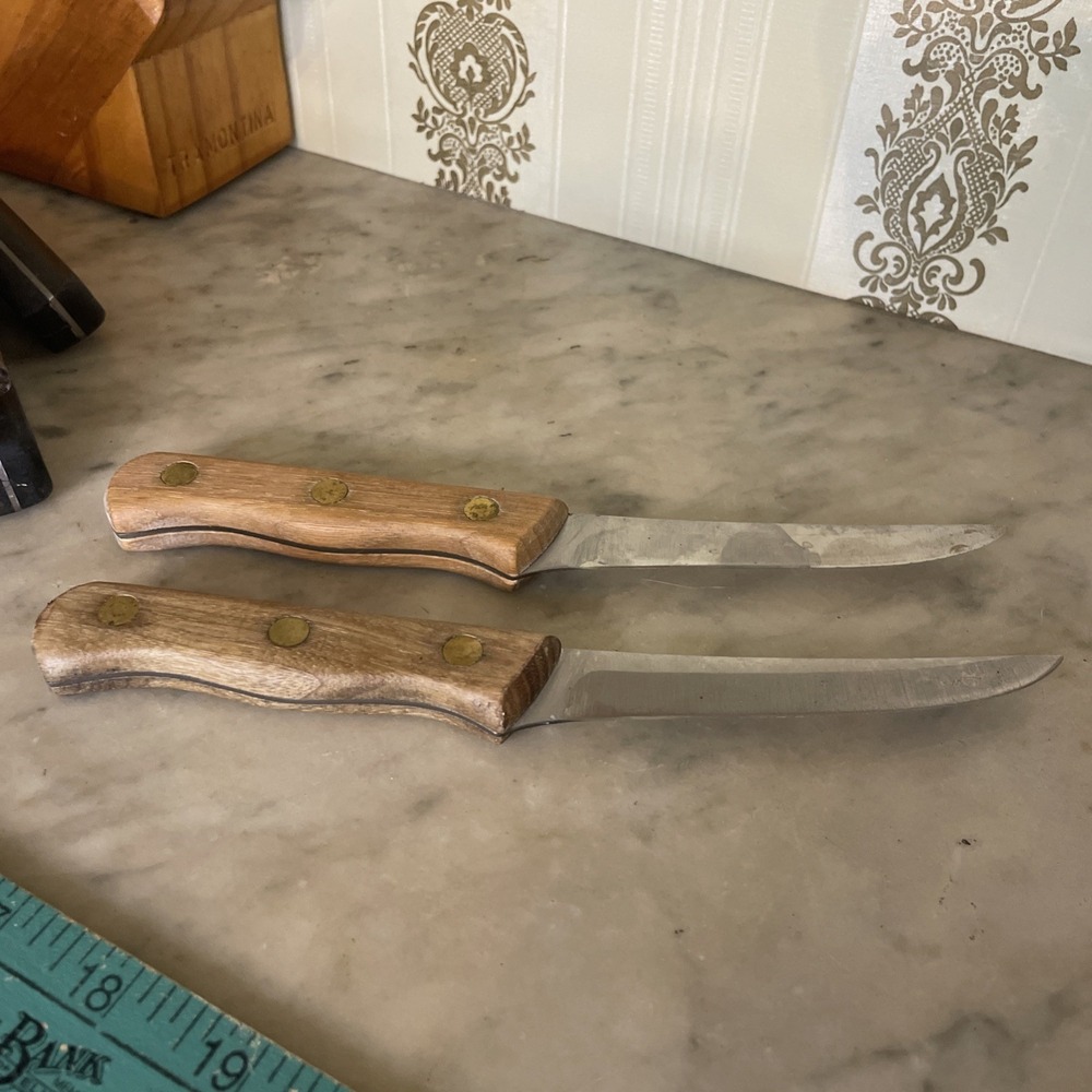 Pair Chicago Cutlery 103S Wood Handle Steak Knives Sharpened Smooth Blade Sharp